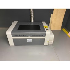 CNC cutter machine R9060 (100W, 6090, CO2, Machine de découpe laser) CNC cutter machine R9060 (100W, 6090, CO2, Machine de découpe laser)